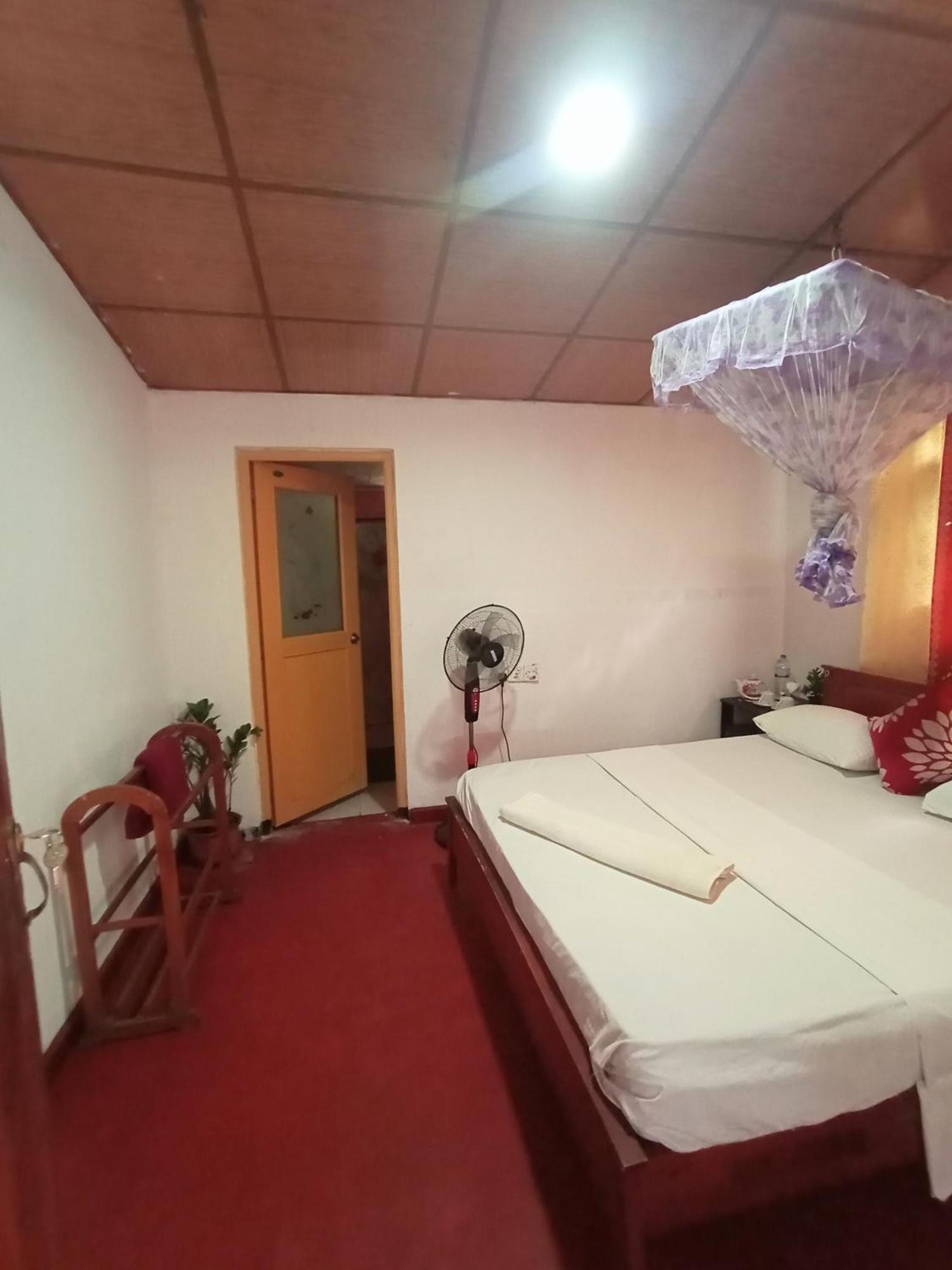 Near The Canal Homstay Sigirîya Extérieur photo